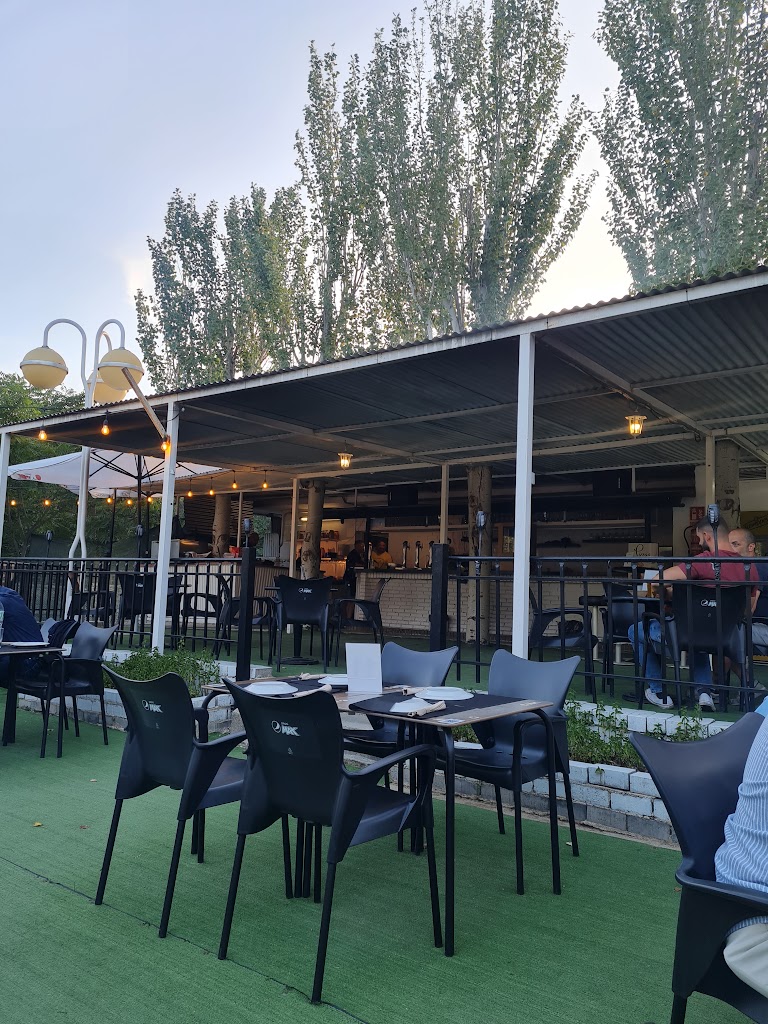 Terraza Barbacoa Cine de verano - El Castillo — Ambiente