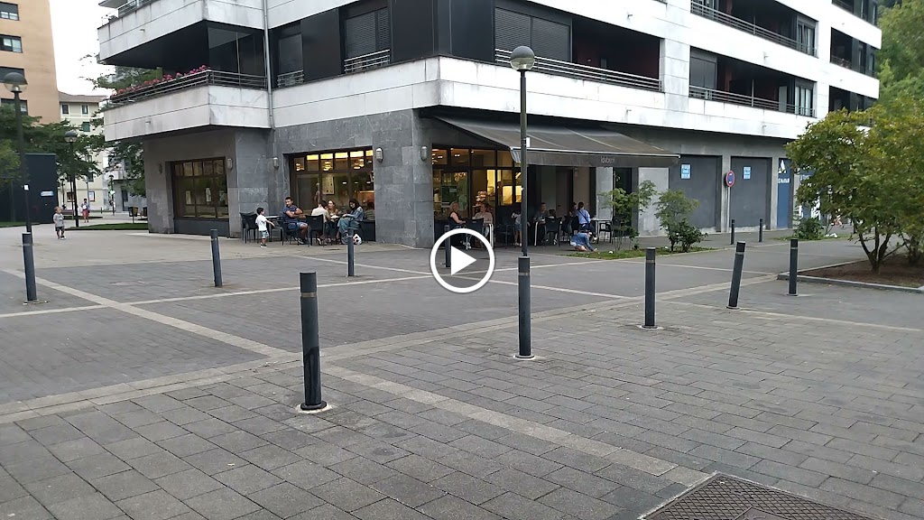 Idaberri cafeteria y pizzeria — Videos