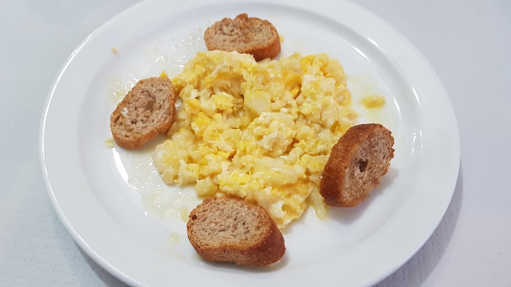 Meson La Parrilla — Comida y bebida