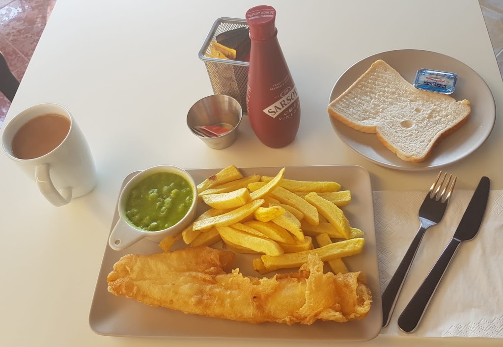 Oceans Fish & Chips Cafe Bar — Comida y bebida