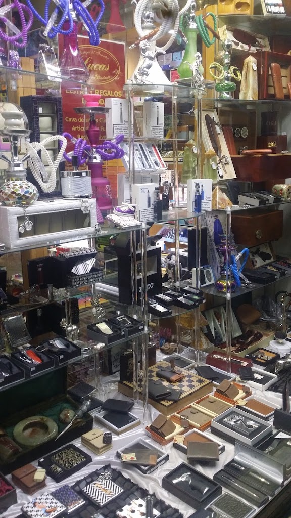 Estanco boutique del fumador y regalos, loterias