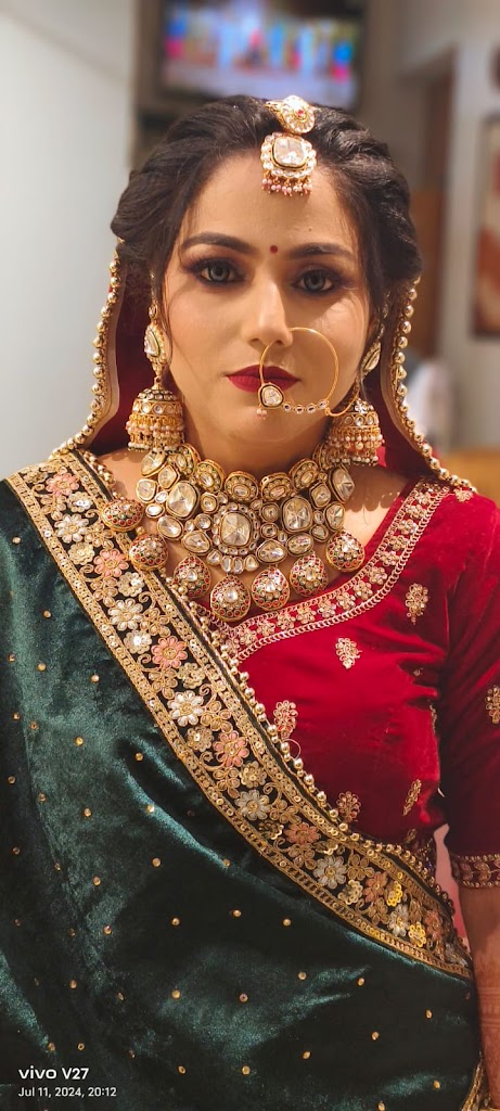 Mohita Makeover And Academy