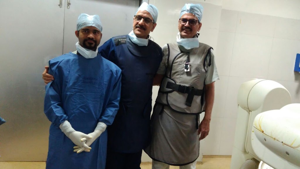 Dr. Dr Avadhesh Narayan Khare Best Cardiologist In Bhopal Experience More Than 2600 Angioplasty