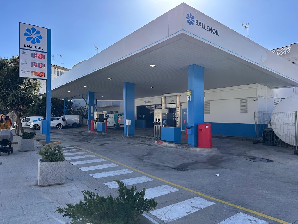 Ballenoil Rota II — Estacion de servicio