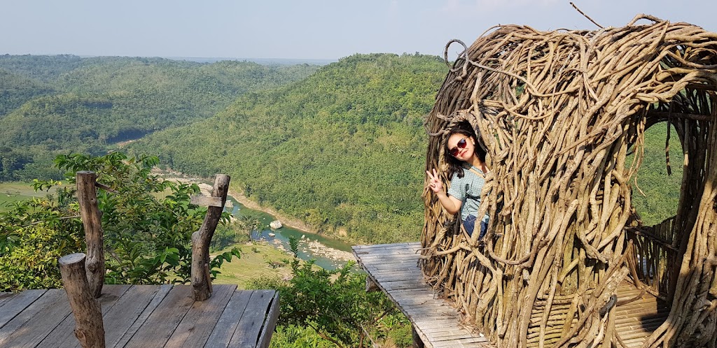 Watu Mabur Lemahbang Rock Cliff