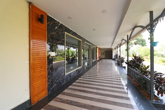 Oyo 38549 Hotel Hansa Garden