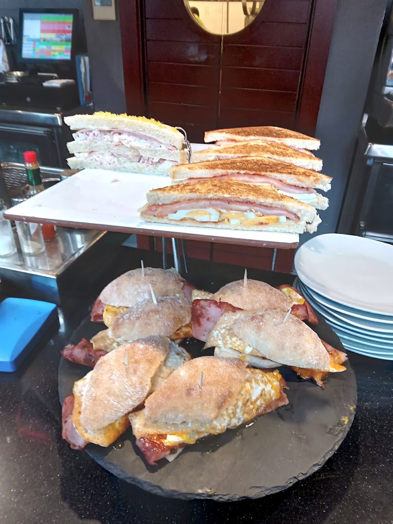 La Roca del Fraile — Comida y bebida