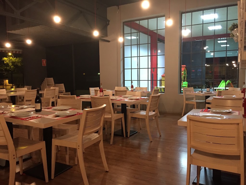 Restaurante Little Italy — Ambiente