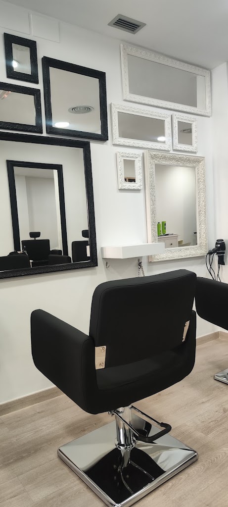 Les Pintes, peluqueria, centro de belleza — Del propietario