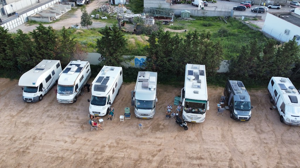Aparcamiento de autocaravanas