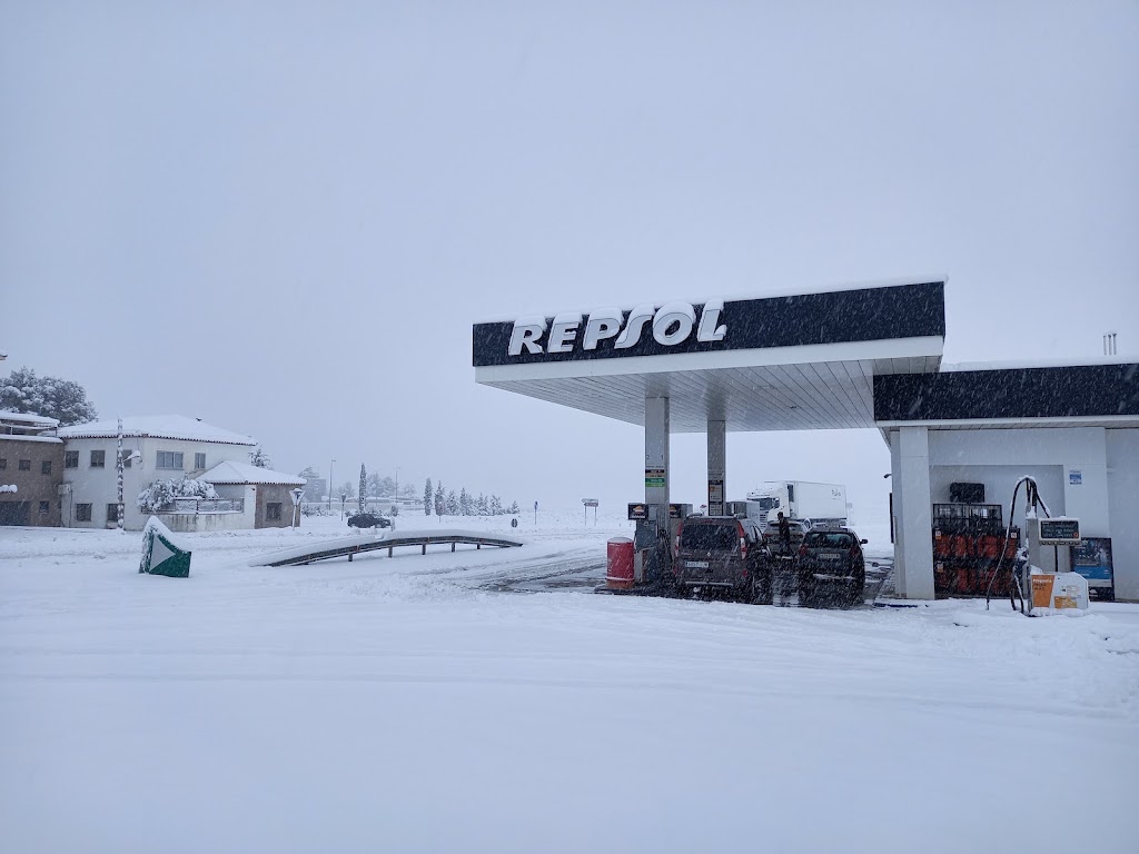 Gasoleos y Gasolinera Venta del Barro — Del propietario