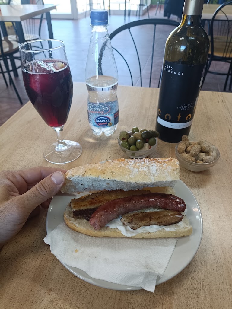 Restaurante La Pimienta — Comida y bebida