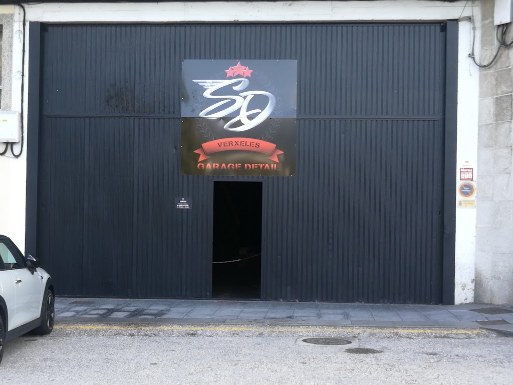 Verxeles Garage Detail — Exterior