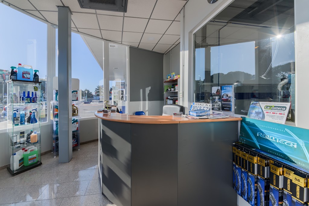 Neumaticos La Barrosa — Interior