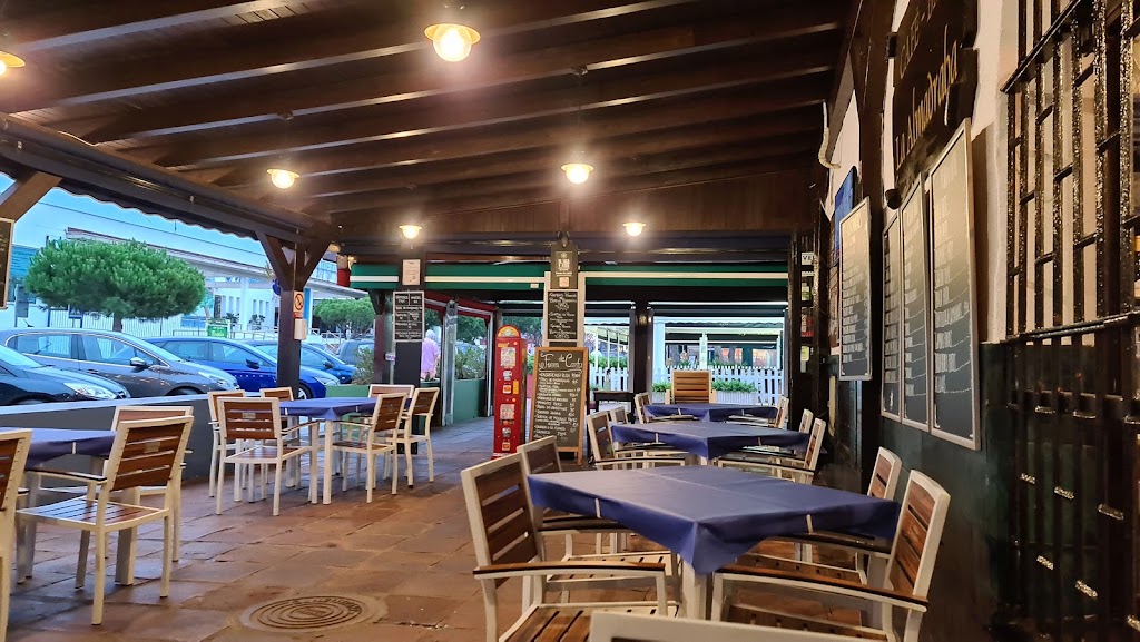 cafe bar la Almadraba — Ambiente