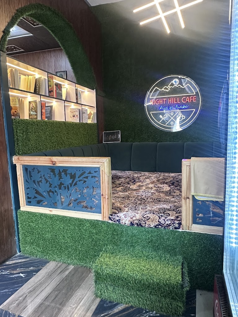 Night Hill Cafe Always Awake