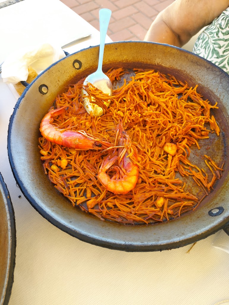 Bar restaurante Rita & Pepa — Paella