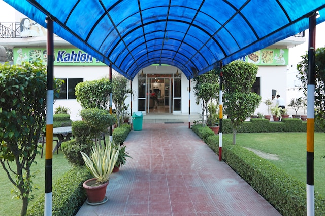 Oyo 40740 Kahlon Food Plaza Restaurant