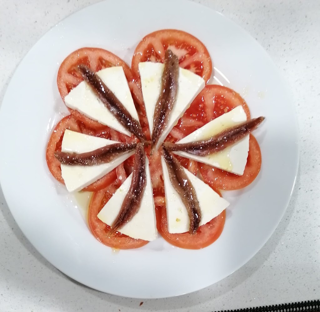 Jamoneria Capricho Iberico — Comida y bebida