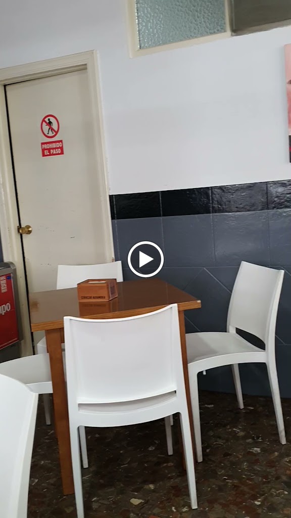 El bar de la esquina — Videos