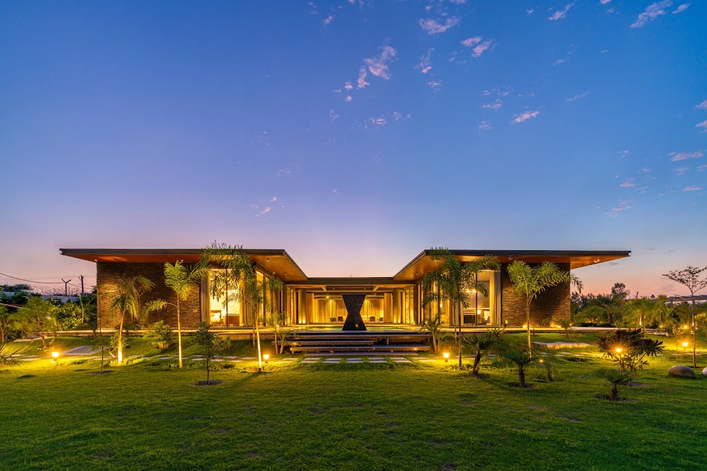 Stayvista At Anantam Luxury Villa With Private Pool In New Delhi