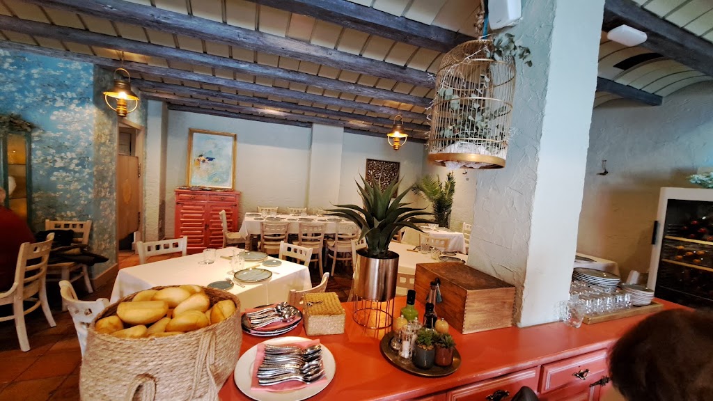 Vaoke Gastro Bar — Comida y bebida