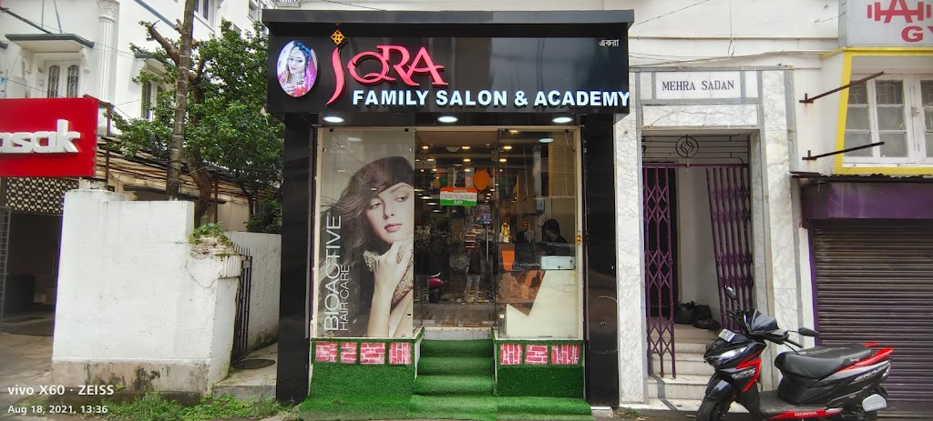 Iqra Family Salon Gariahat