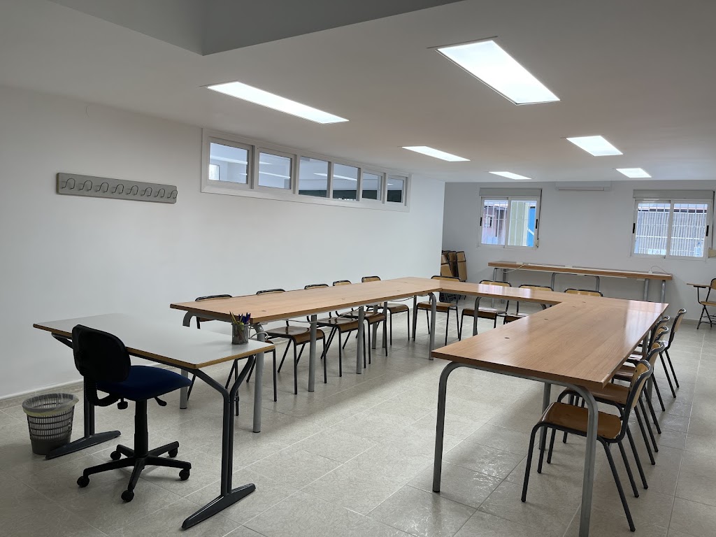 ACADEMIA PAIDOS BENIDORM — Del propietario