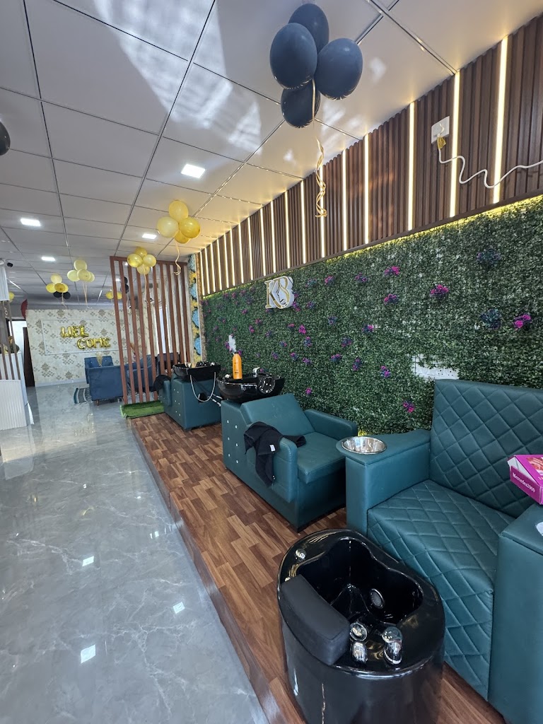 The Kb Unisex Salon And Academy Best Unisex Salon Bridal Makeup Artist Skin Hair Treatment Salon Men S Grooming Salon