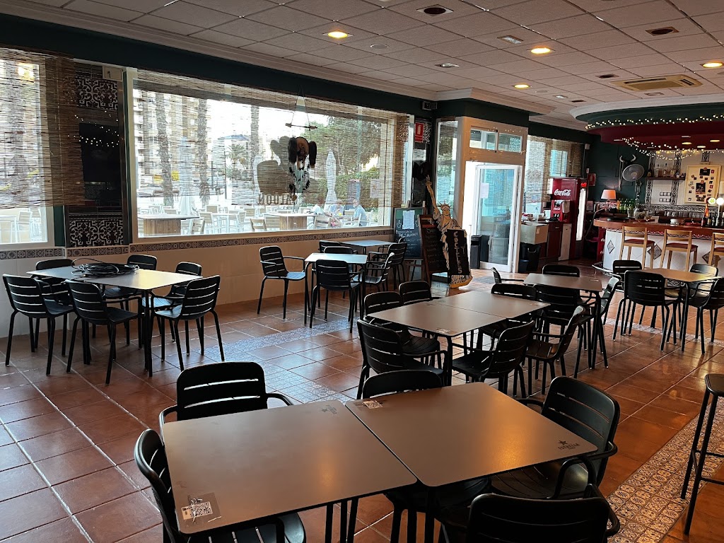 THE SALOON by LOS 80's