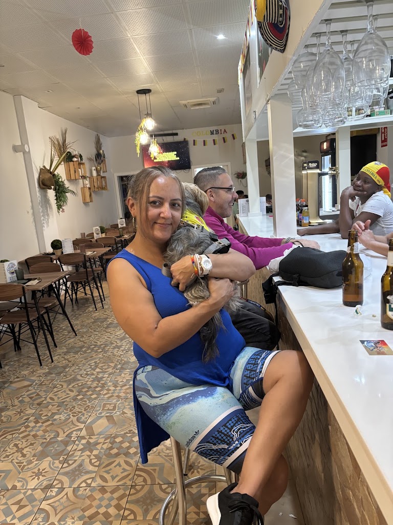 Restaurante Aqui es Cali — Ambiente