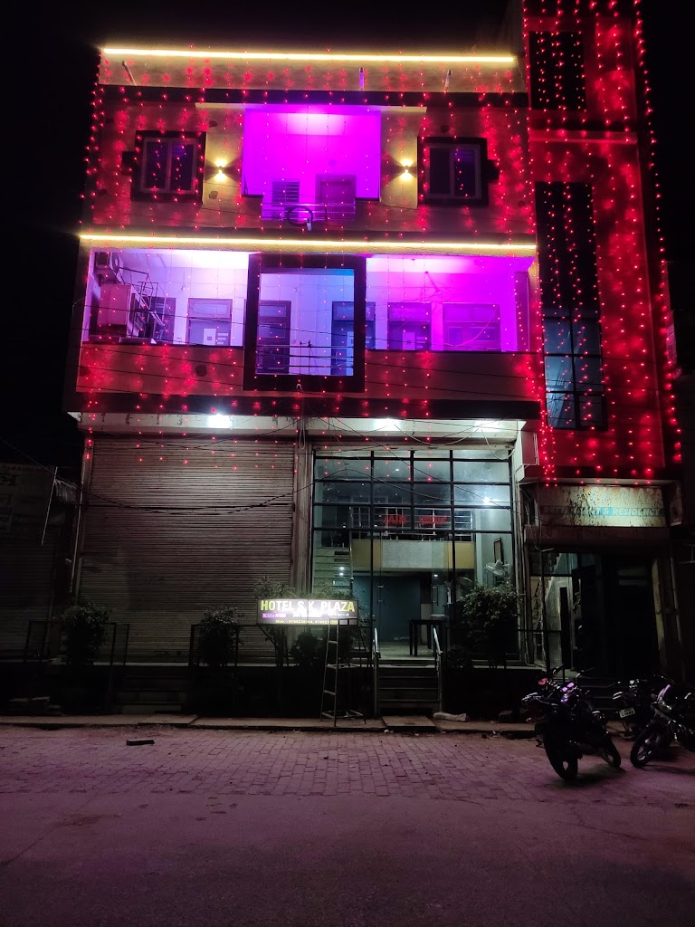 S K Plaza Hotel