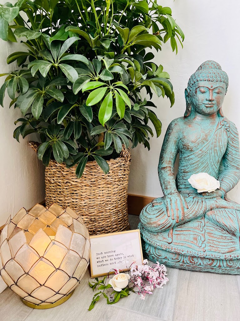  Erika Chaker~The Sacred Moon Room