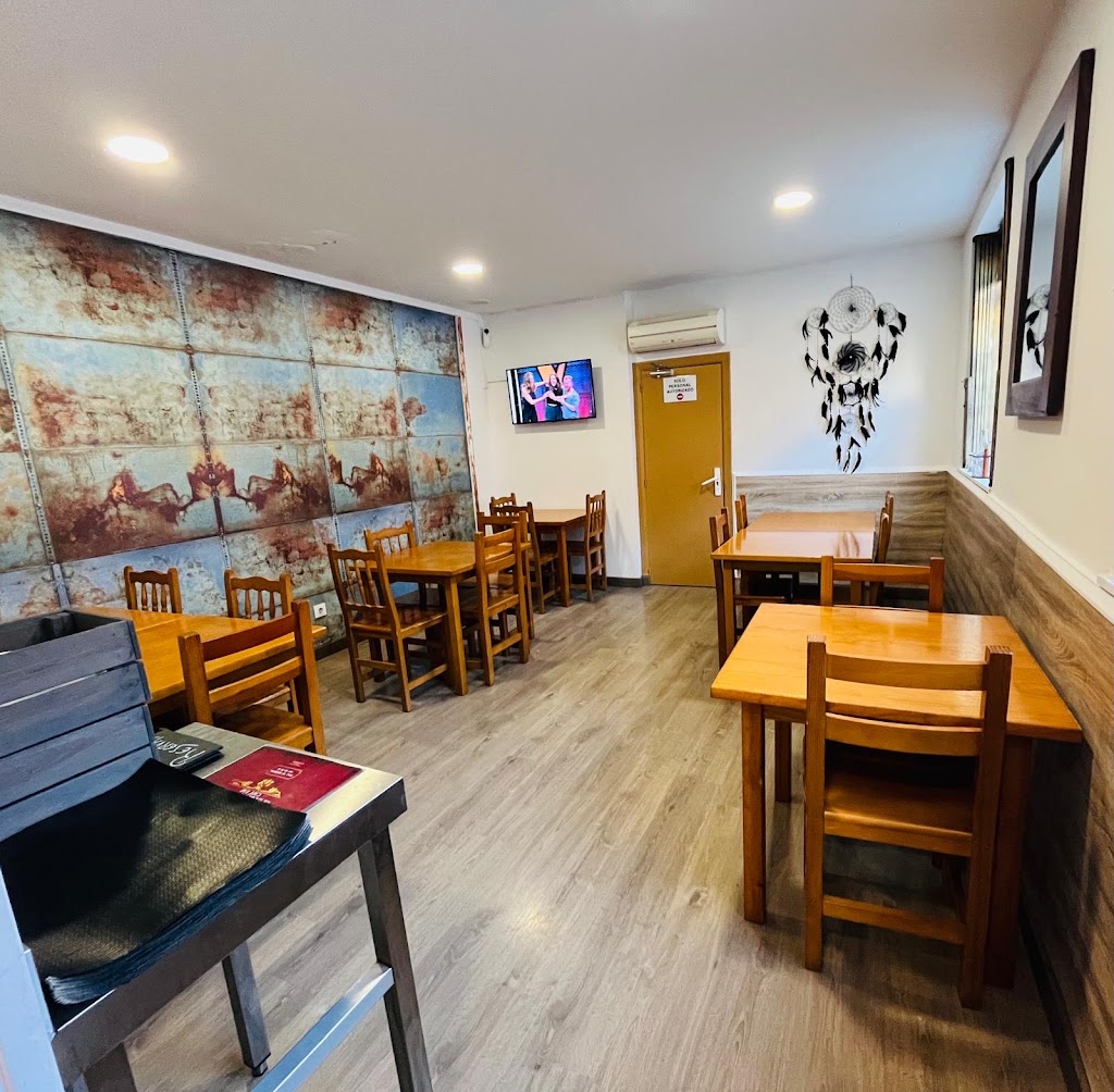 Bar SAXON MONY — Ambiente