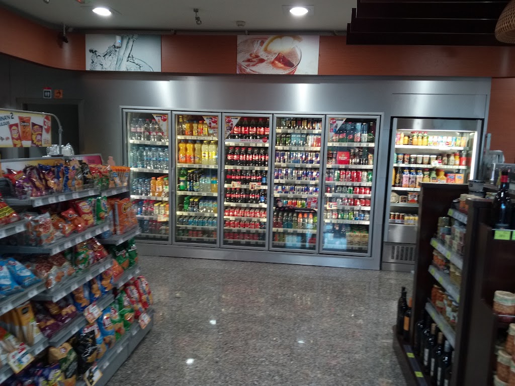 Estacion de Servicio Repsol — Interior