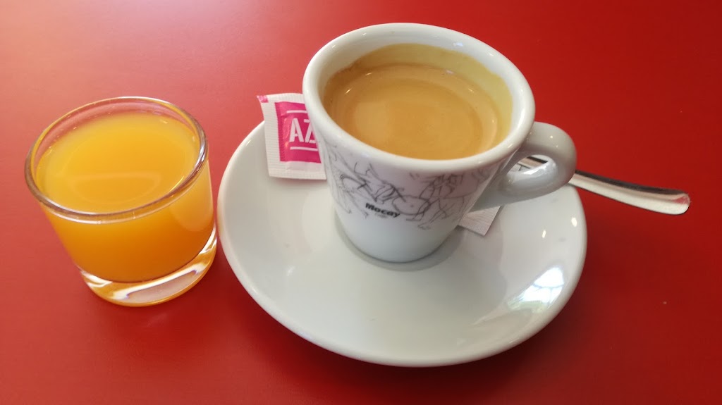 Q-EFE Cafe — Cafe