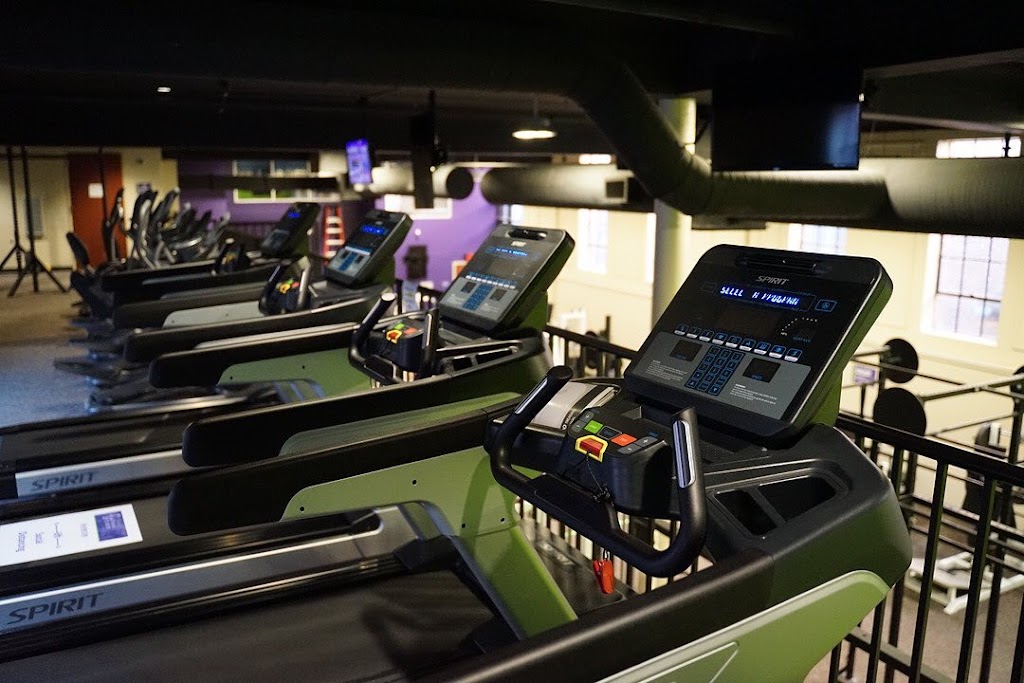  24 7 Health & Fitness Center