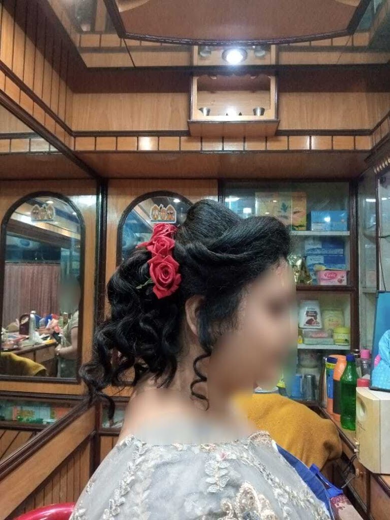 Sai Kum Kum Ladies Beauty Parlour