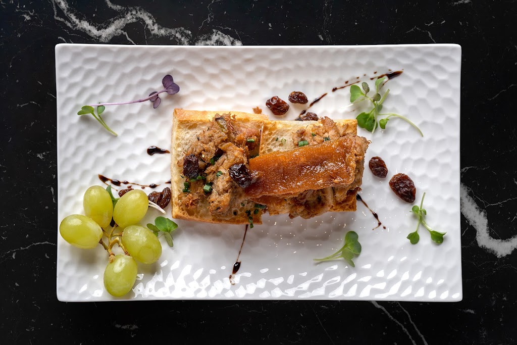 Mon Restaurant — Comida y bebida