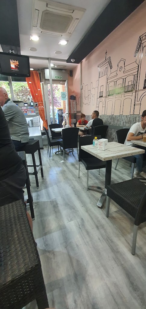 Bar El tapeo de Pinto — Ambiente