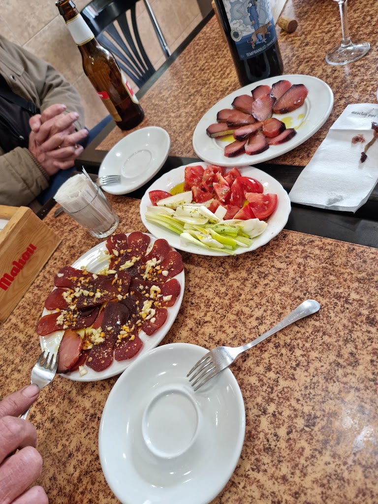 Bar Hellin — Comida y bebida