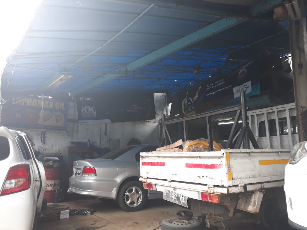 Bengkel Mobil Loui Motor