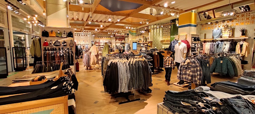 Centro Comercial Metromar — Interior