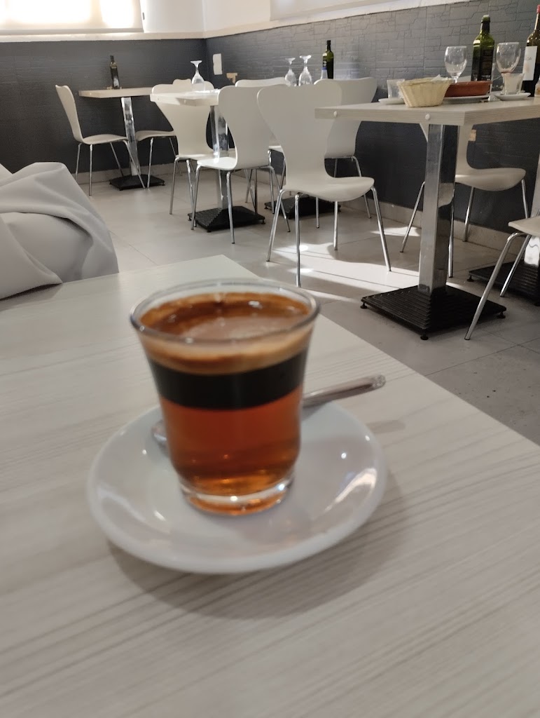 Cafeteria Lavalle — Comida y bebida