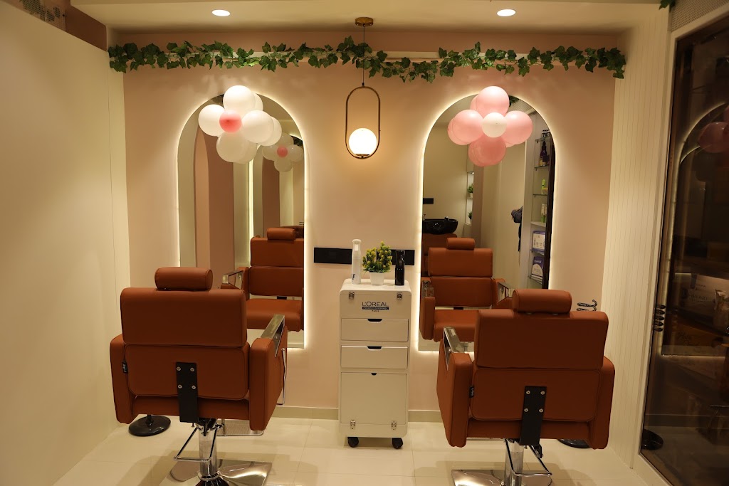 Divya Rathod Beauty Salon Beauty Salon Beauty Parlour In Shantigram Ahmedabad Best Salon In Shantigram Ahmedabad