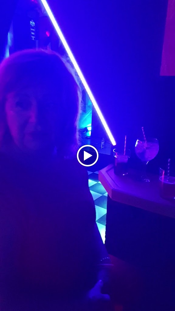 Le Pop Disco Pub — Videos