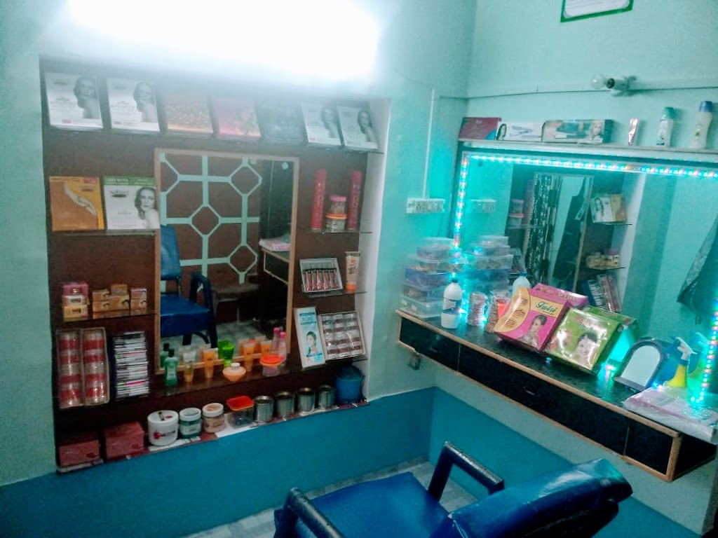 Aaditri Beauty Parlour
