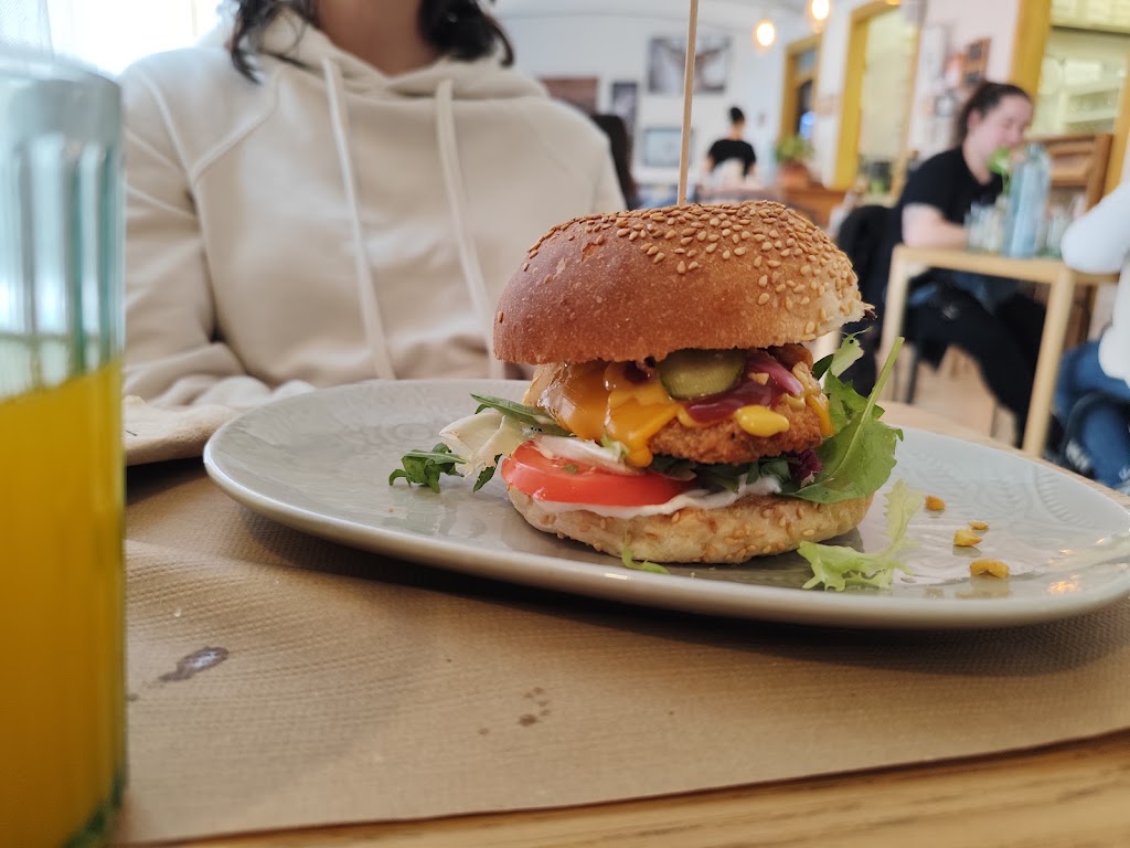 La Teca Burger — Comida y bebida