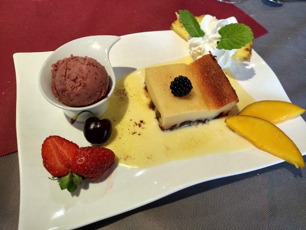 Restaurante Creperia Le Dolmen — Comida y bebida