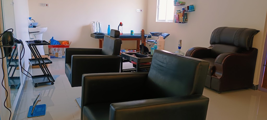 Adventure Unisex Salon